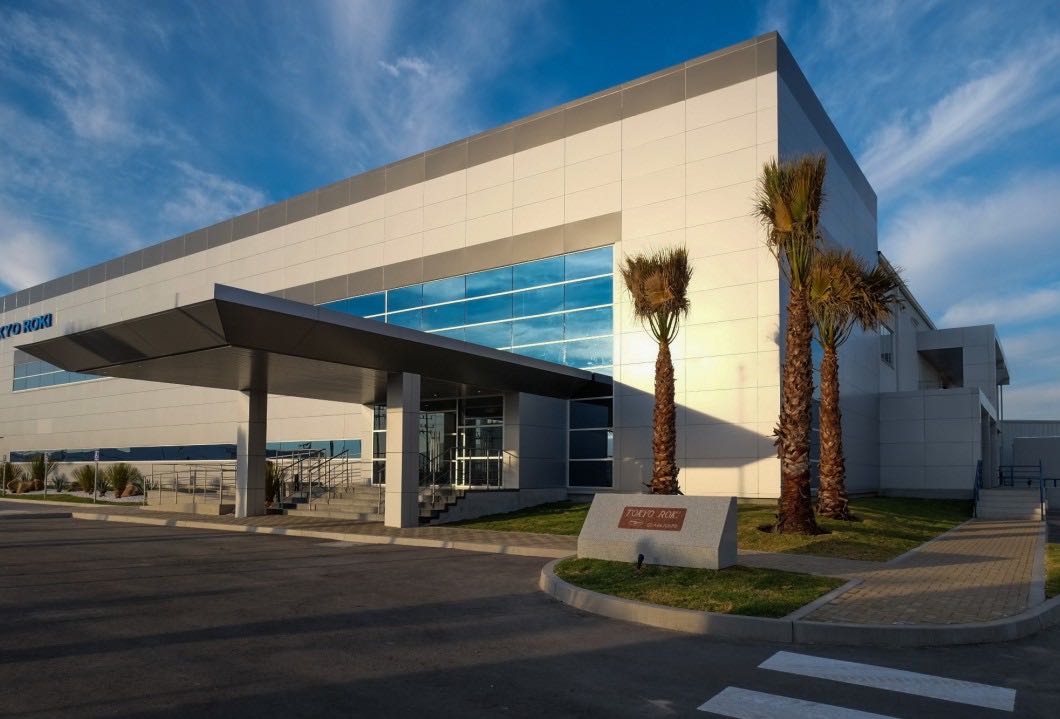 Exterior view of the entrance to the Tokyo Roki de Mexico facility